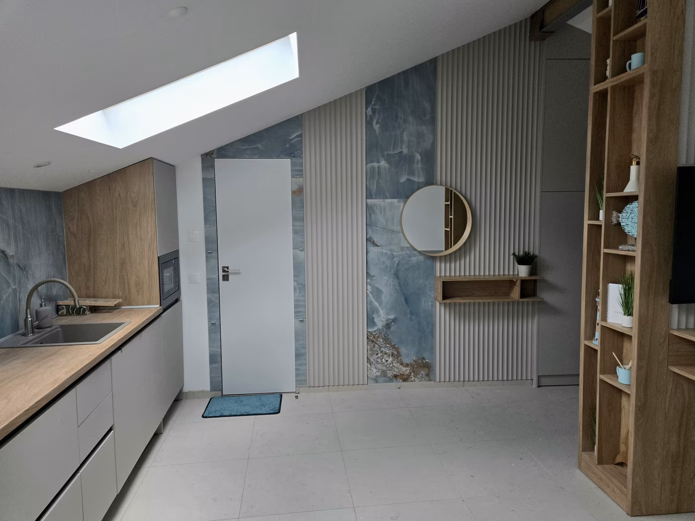 Studio interior image 4 of 14