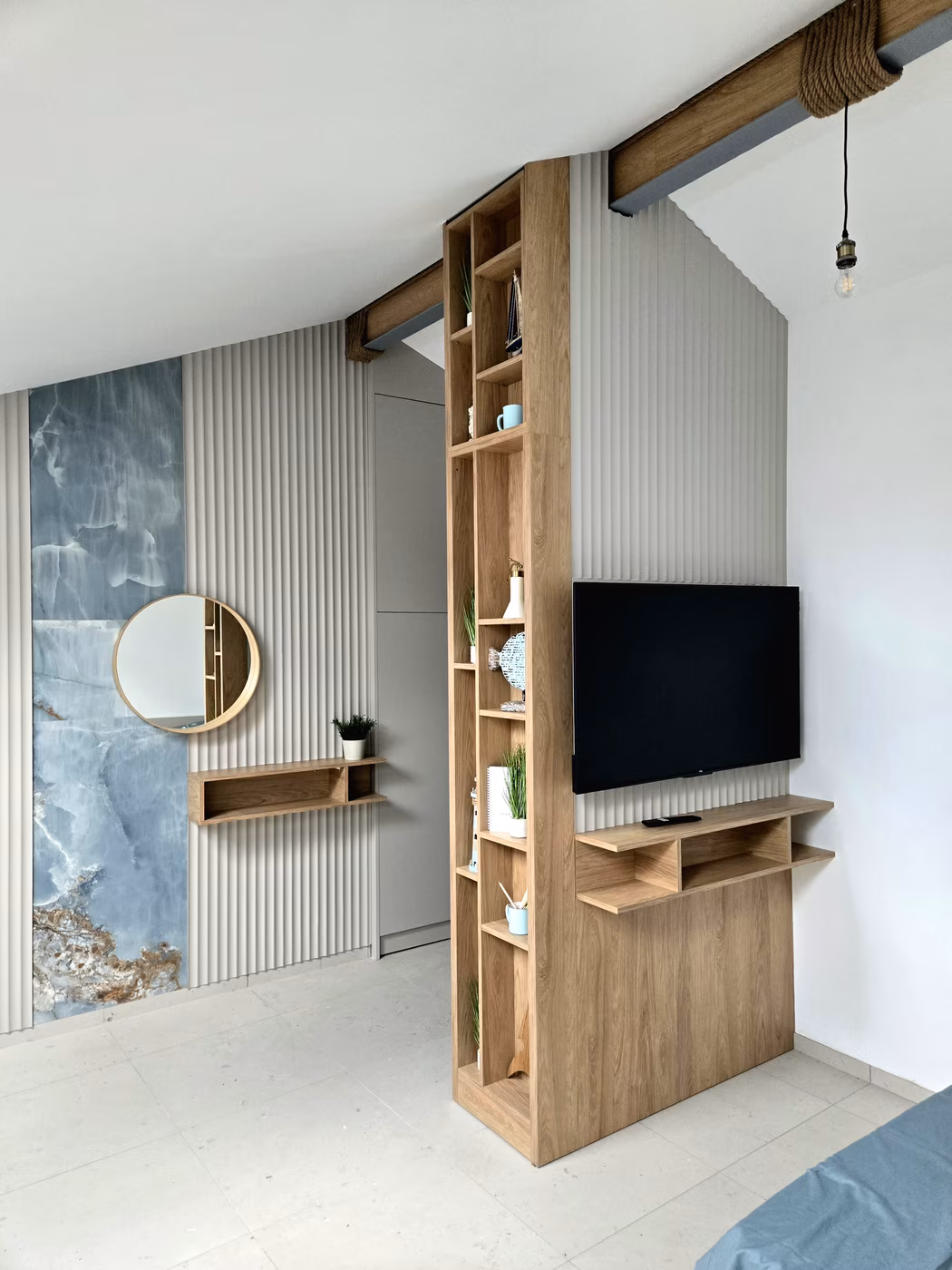 Studio interior image 6 of 14
